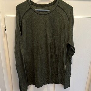 Men’s lululemon athletica Green Long Sleeve Shirt Xl